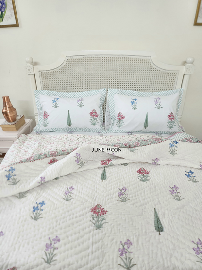 Sweet Hope - Set of Quilt &amp; Bedsheet