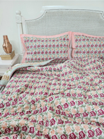 Load image into Gallery viewer, Roseate - Set of Quilt &amp; Bedsheet