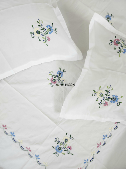 Adele - Embroidered Bedsheet Set