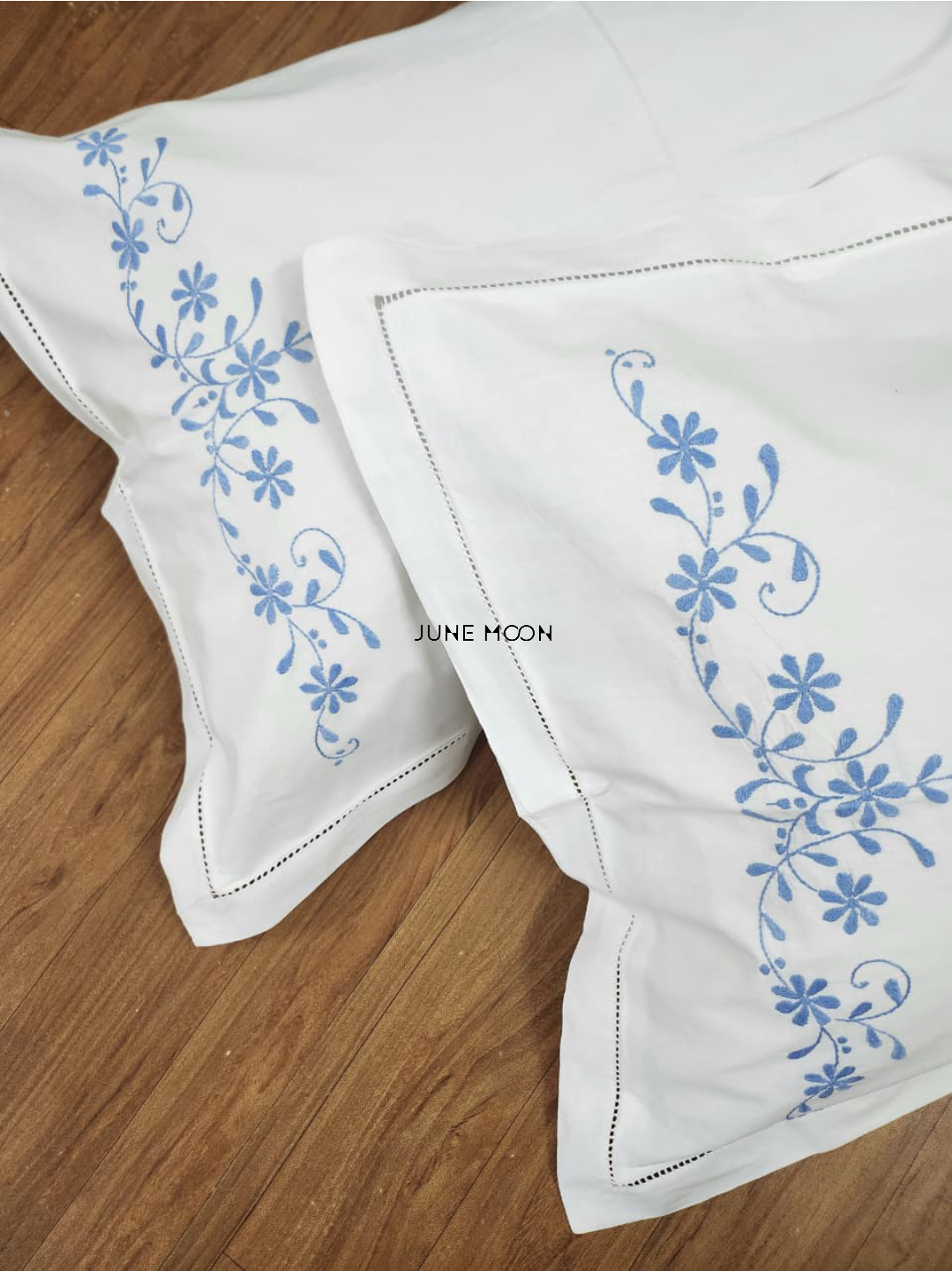 Bella - Set Of 2 Embroidered Pillow Cases