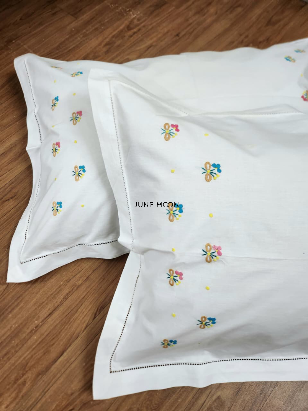 Bella - Set Of 2 Embroidered Pillow Cases
