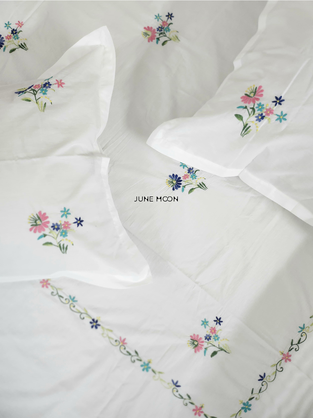 Shirley - Embroidered Bedsheet Set