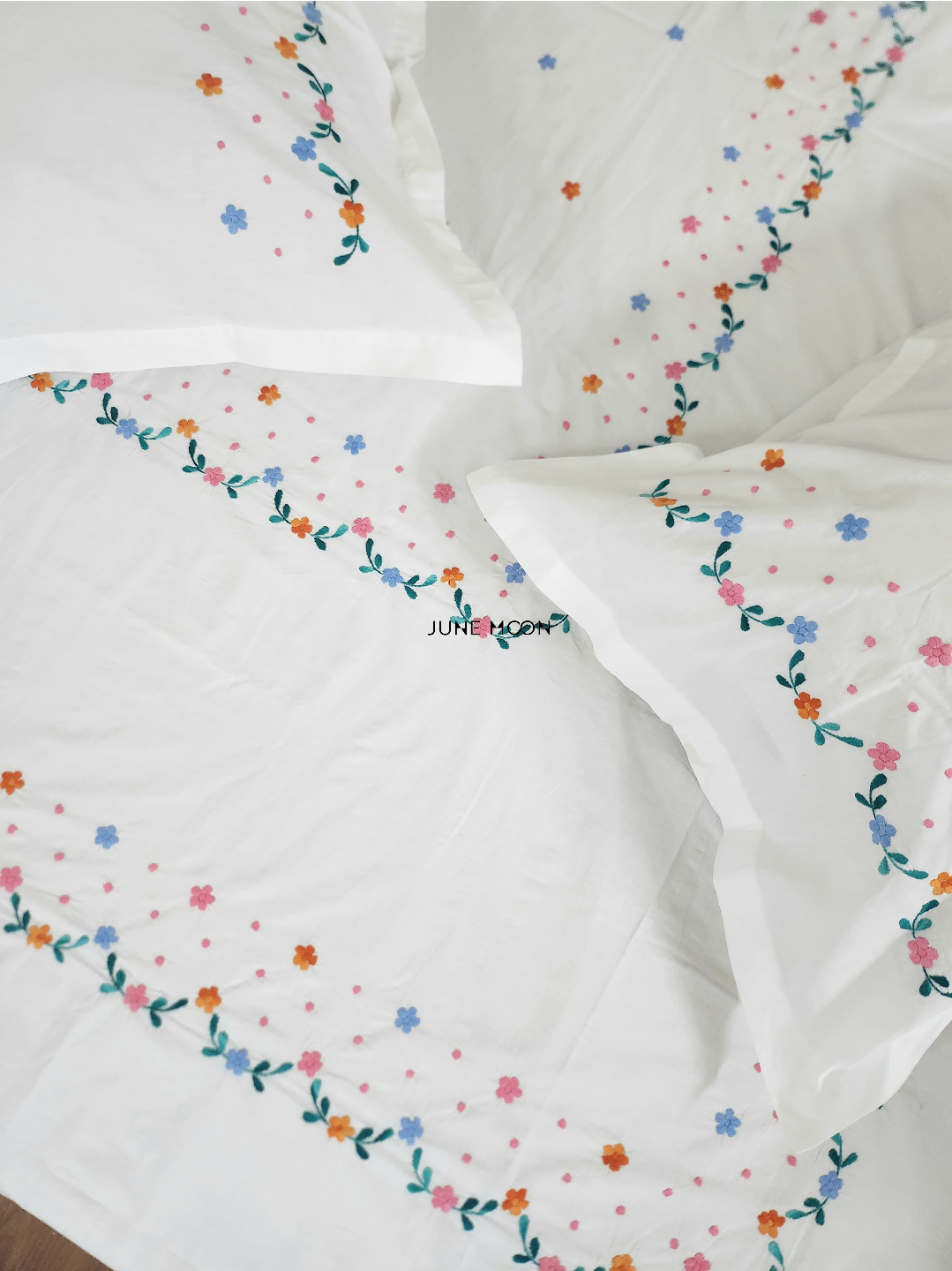 Marie - Embroidered Bedsheet Set