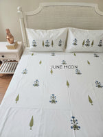 Load image into Gallery viewer, Chandni Bagh - Block Printed Bedsheet Set
