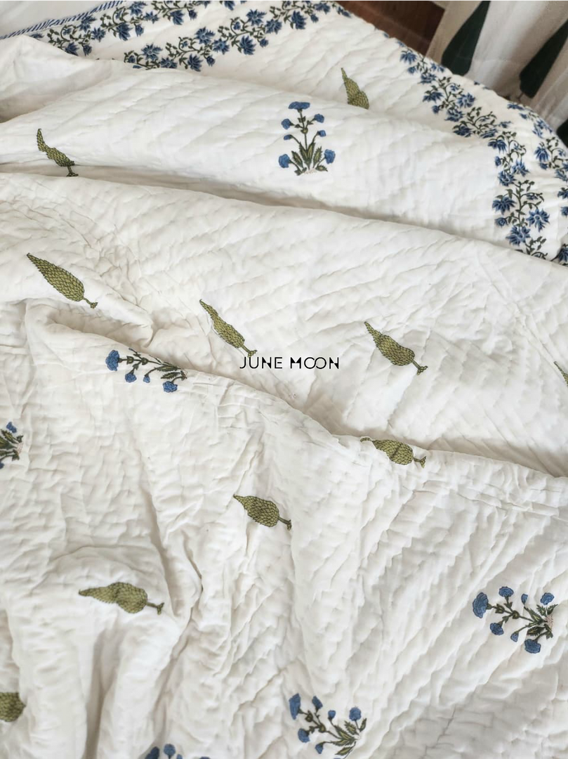 Chandni Bagh - Block Printed Muslin Quilt (108*108 Inch)