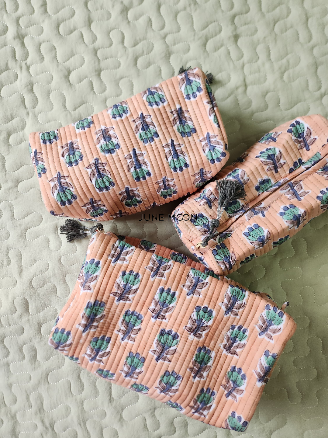 Naveli - Set of 3 Cosmetic Bags