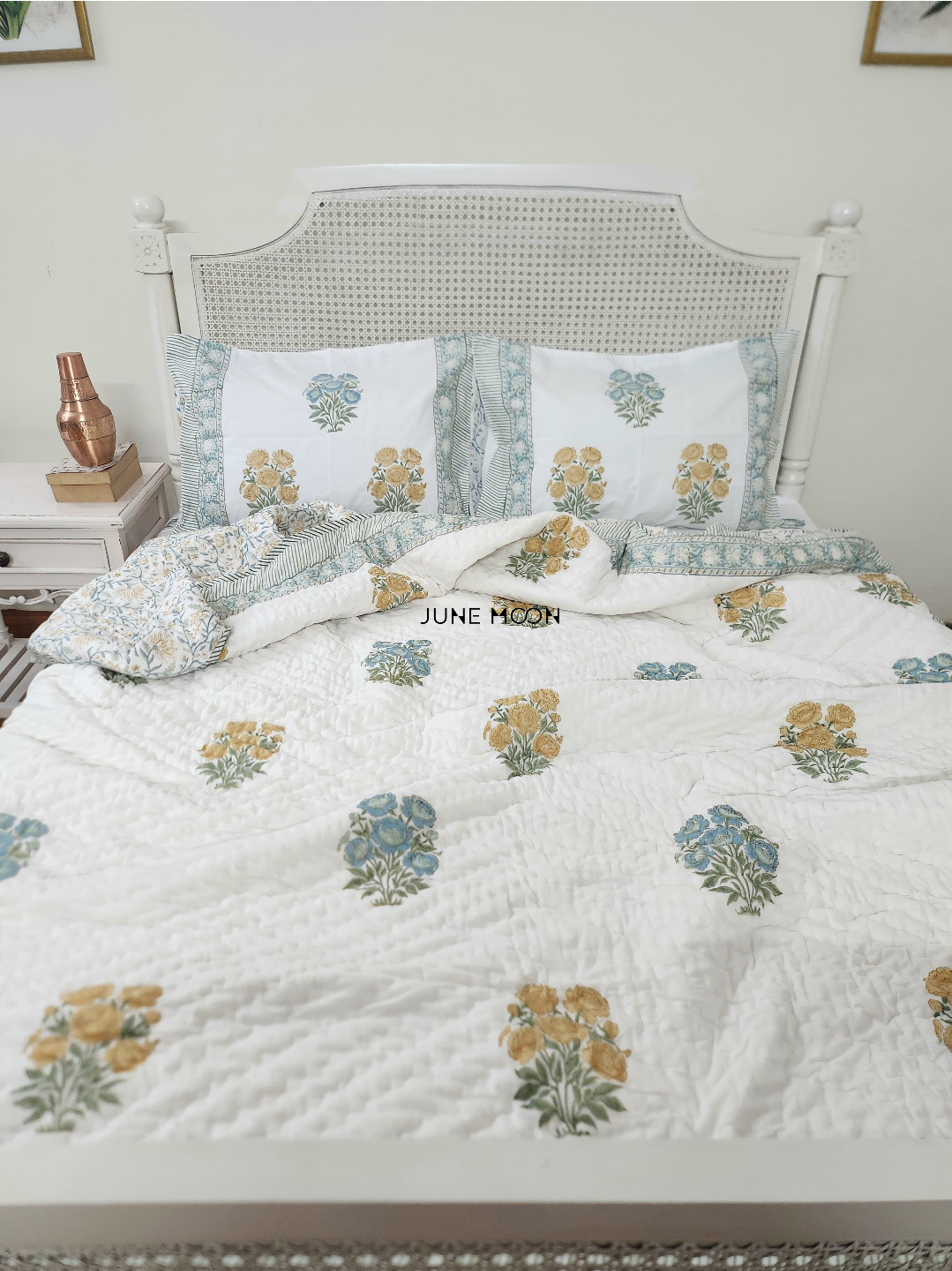 Vintage Whisper - Set of 2 Single Quilts