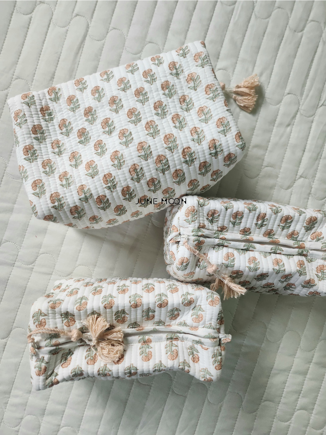 Naveli - Set of 3 Cosmetic Bags