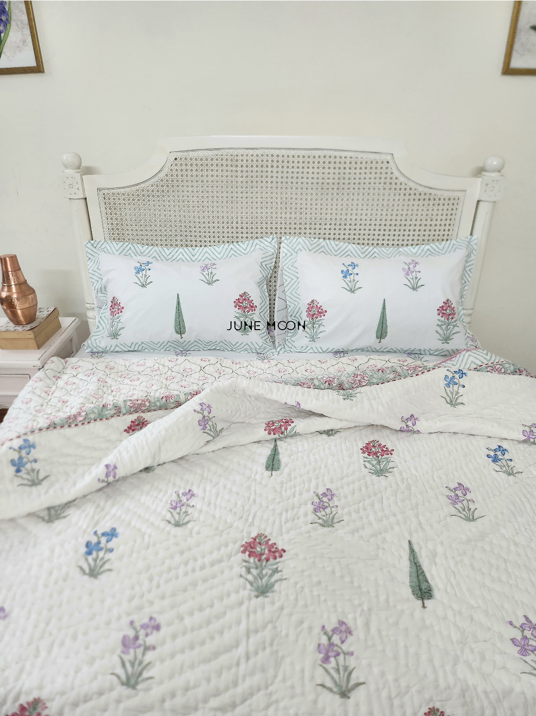 Sweet Hope - Set of Quilt &amp; Bedsheet