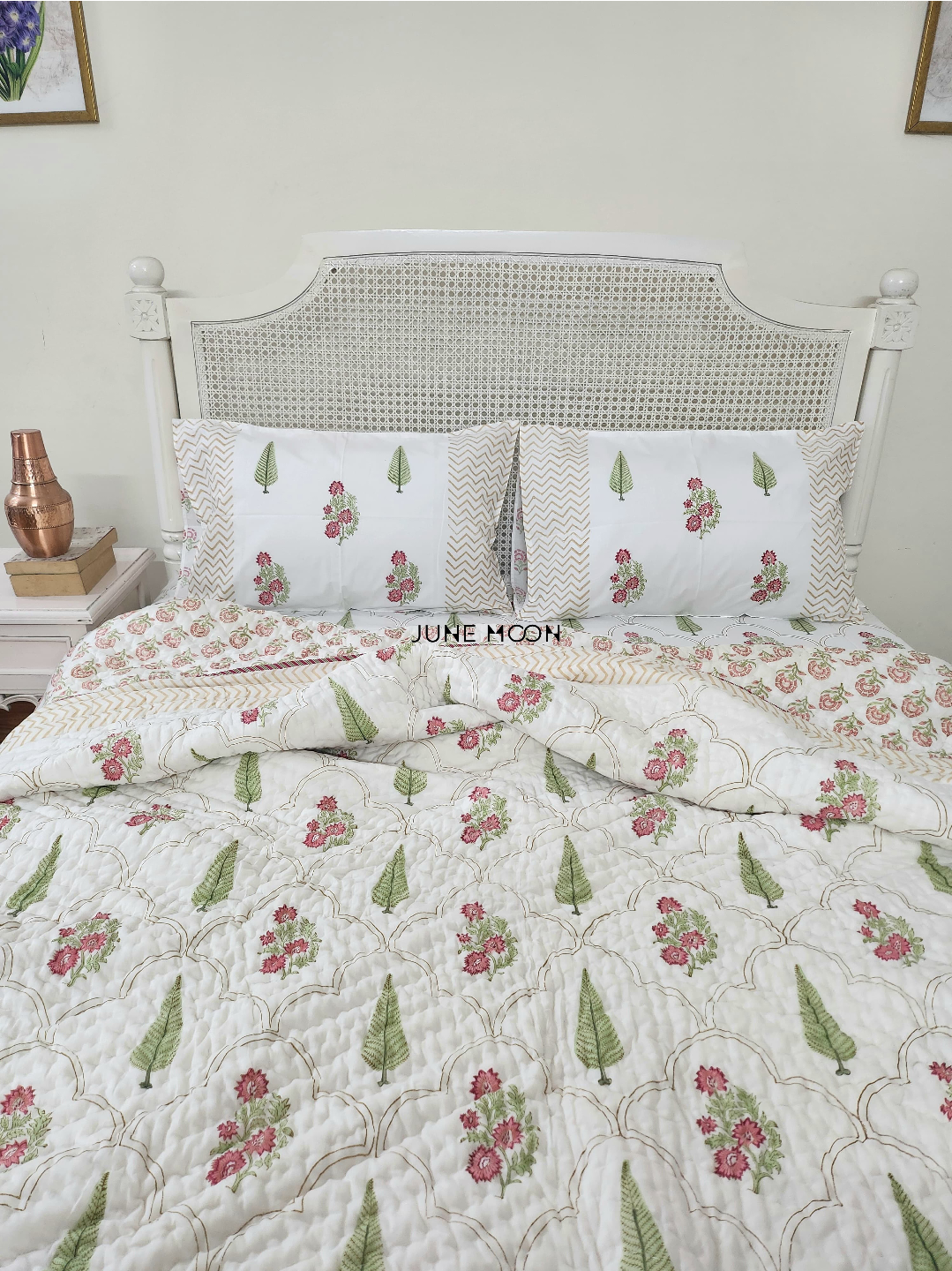 Mehreen - Set of Quilt &amp; Bedsheet