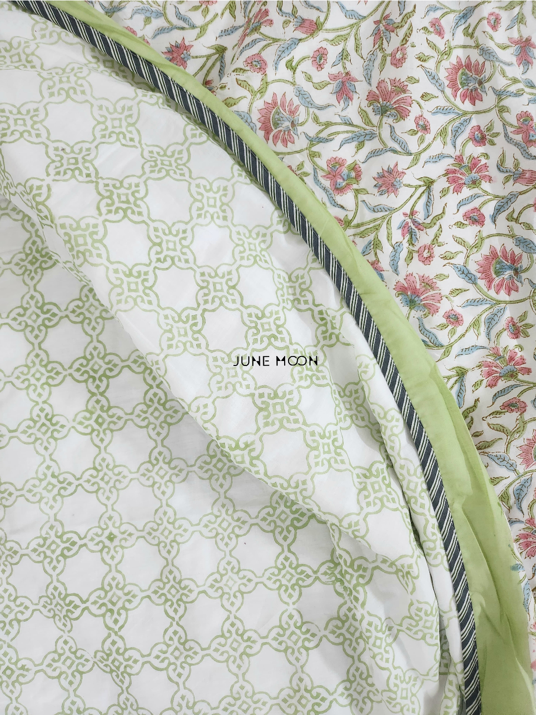 Khanak - Set of Dohar &amp; Bedsheet