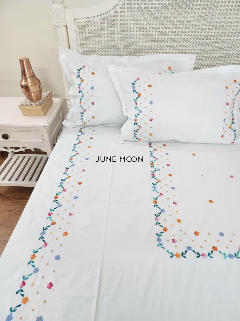 Noa - Embroidered Bedsheet Set