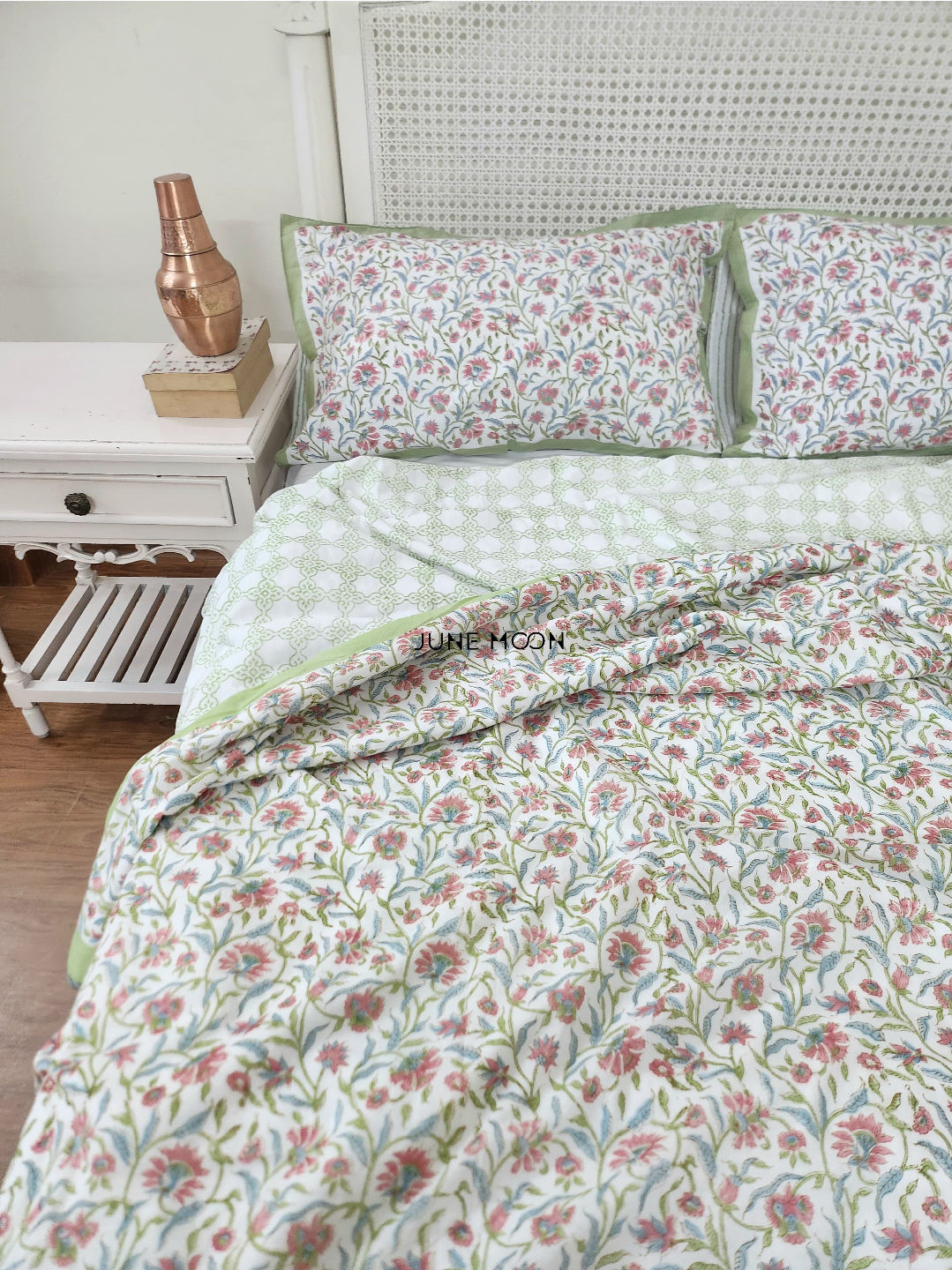 Khanak - Set of Dohar &amp; Bedsheet