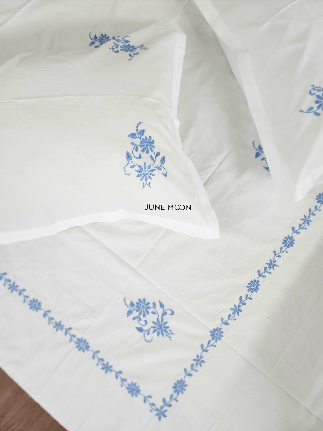 Stella - Embroidered Bedsheet Set