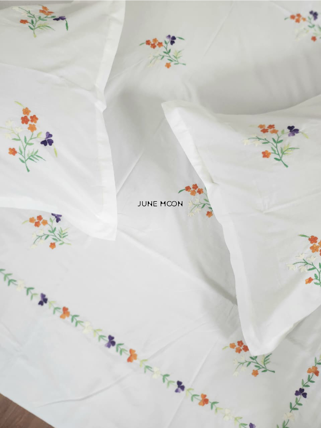 Amelia - Embroidered Bedsheet Set