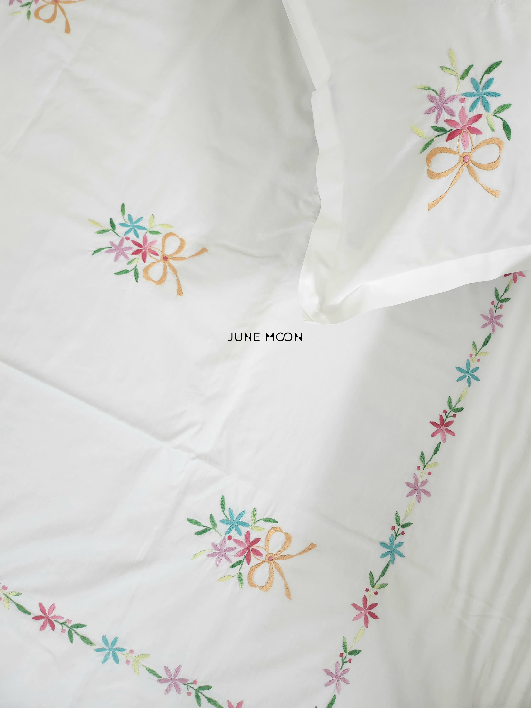Eliza - Embroidered Bedsheet Set