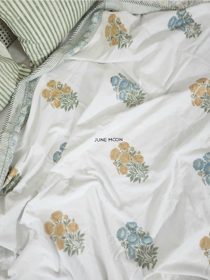 Vintage Whisper - Set of Dohar &amp; Bedsheet