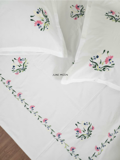 Stella - Embroidered Bedsheet Set