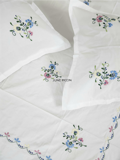 Adele - Embroidered Bedsheet Set