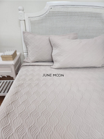 Load image into Gallery viewer, Jahaan - Quilted Bedcover Set
