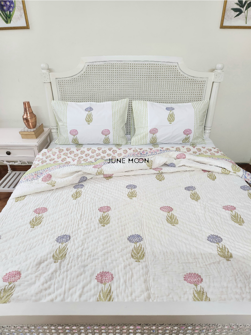 Cosmos - Set of Quilt & Bedsheet