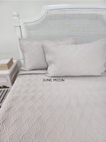 Load image into Gallery viewer, Jahaan - Quilted Bedcover Set
