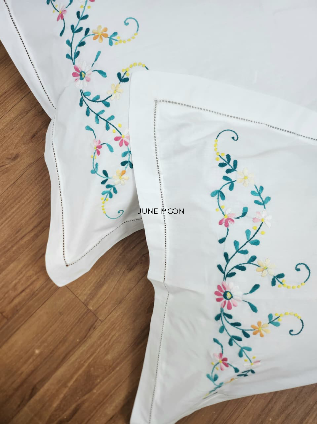 Bella - Set Of 2 Embroidered Pillow Cases