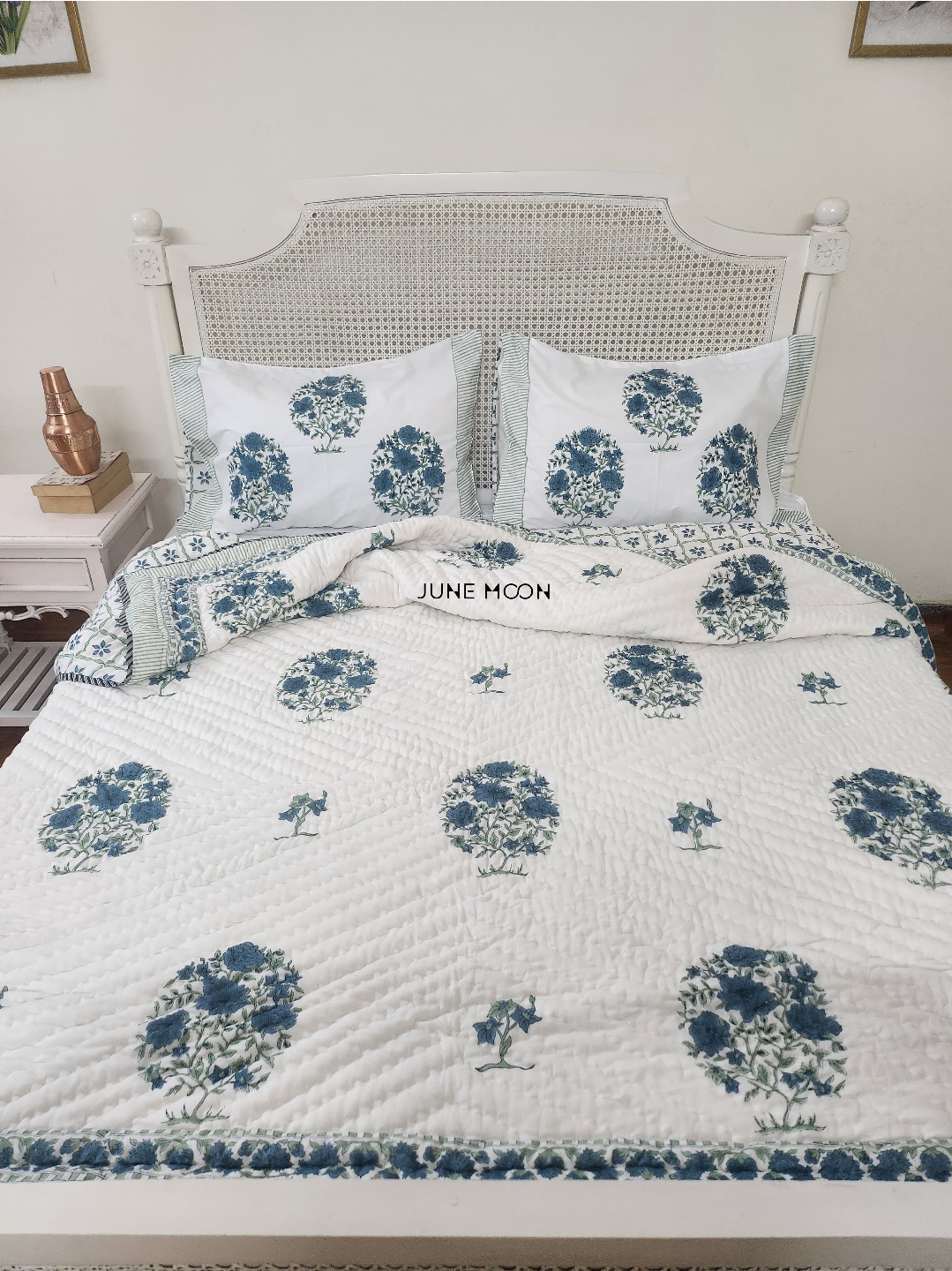 Saanjh - Set of Quilt &amp; Bedsheet