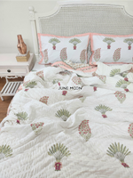 Load image into Gallery viewer, Cosy Coral - Set of Quilt &amp; Bedsheet

