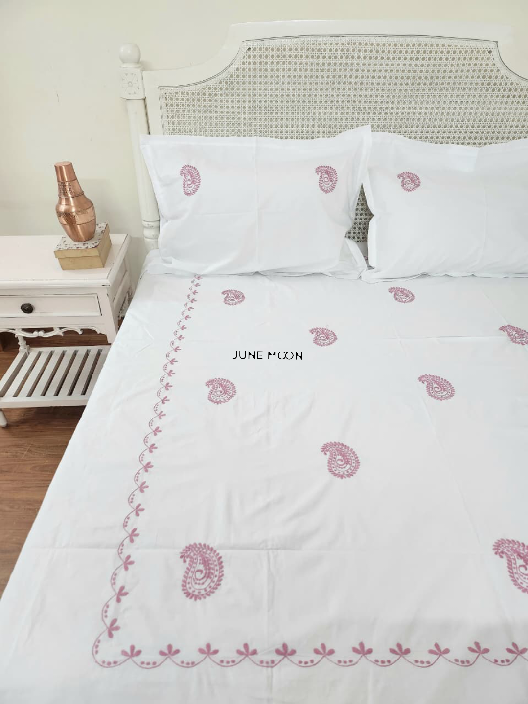 Rosalie - Embroidered Bedsheet Set