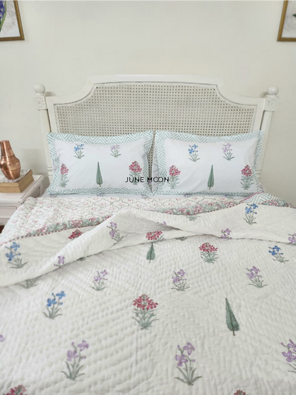 Sweet Hope - Set of Quilt &amp; Bedsheet