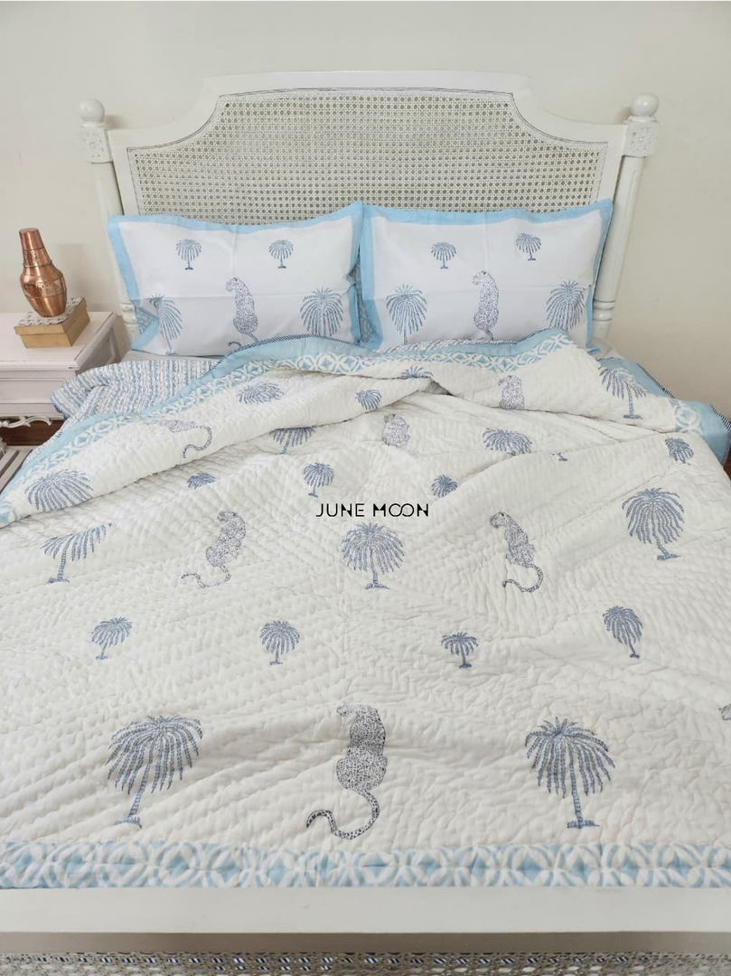 Regal Retreat - Set of Quilt & Bedsheet