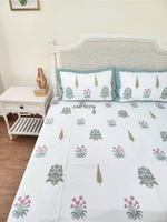 Load image into Gallery viewer, Pretty Woman - Block Printed Bedsheet Set
