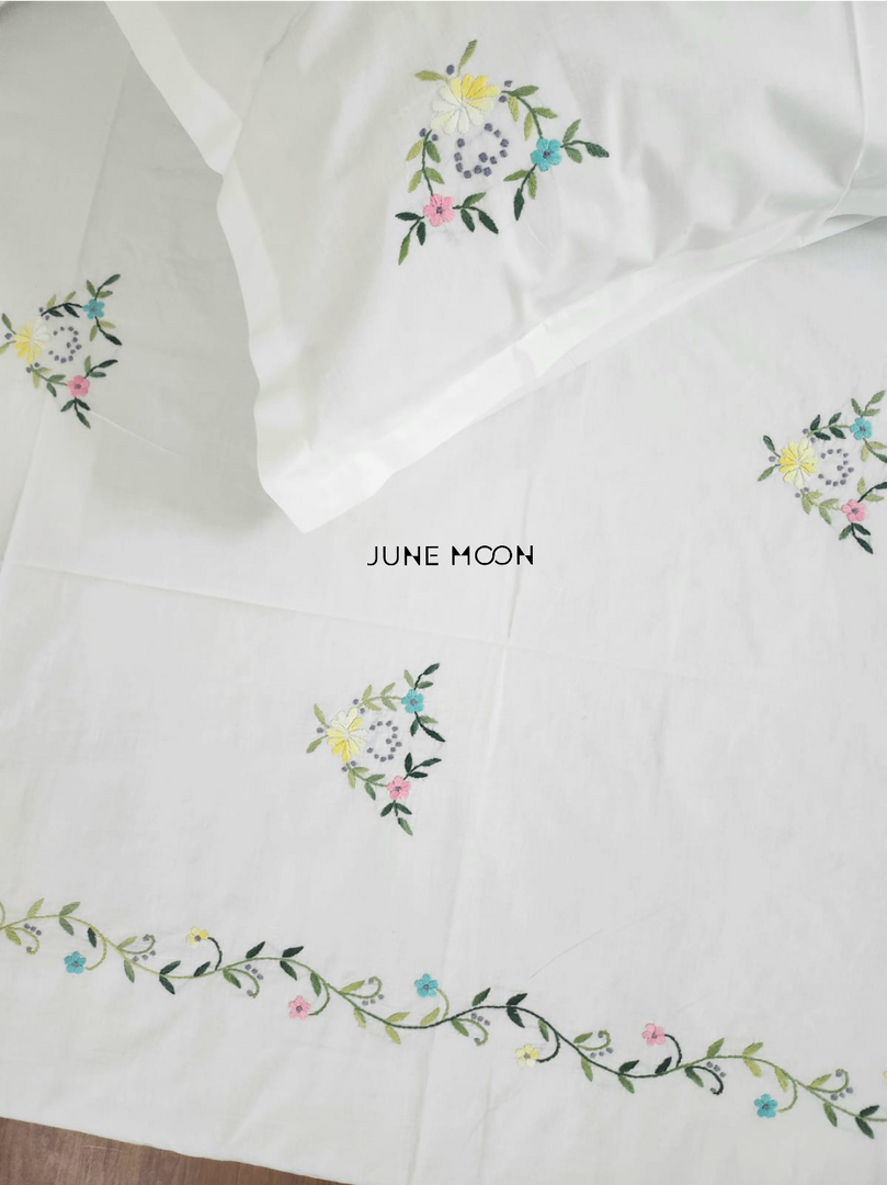 Penelope - Embroidered Bedsheet Set