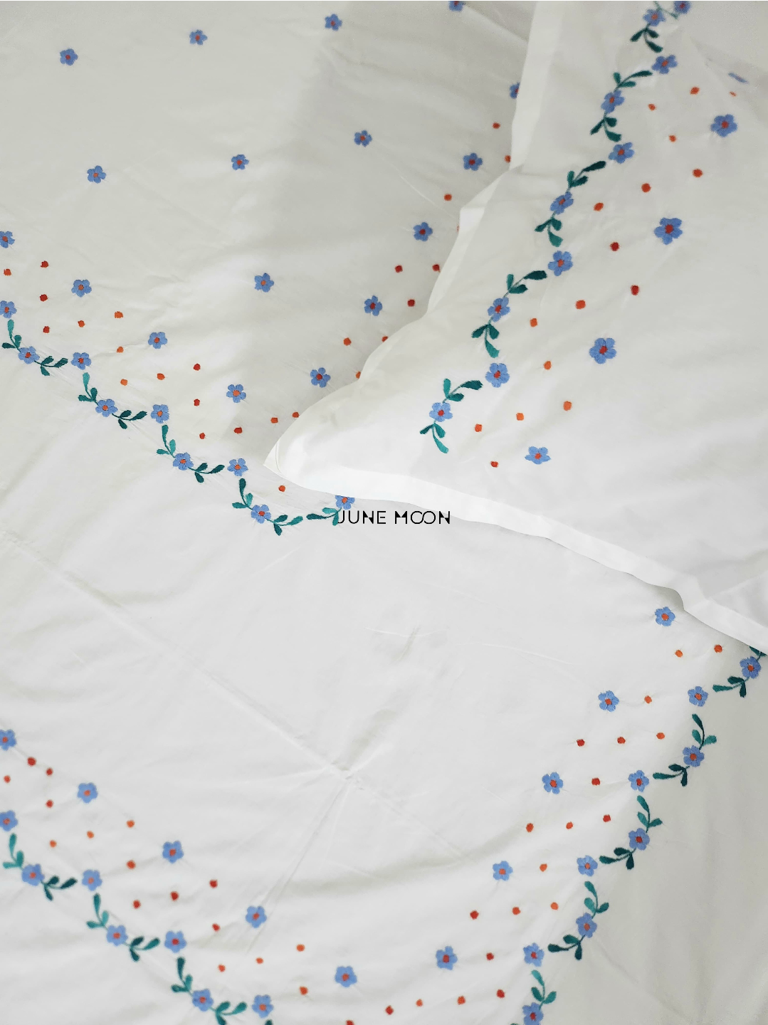 Freda - Embroidered Bedsheet Set