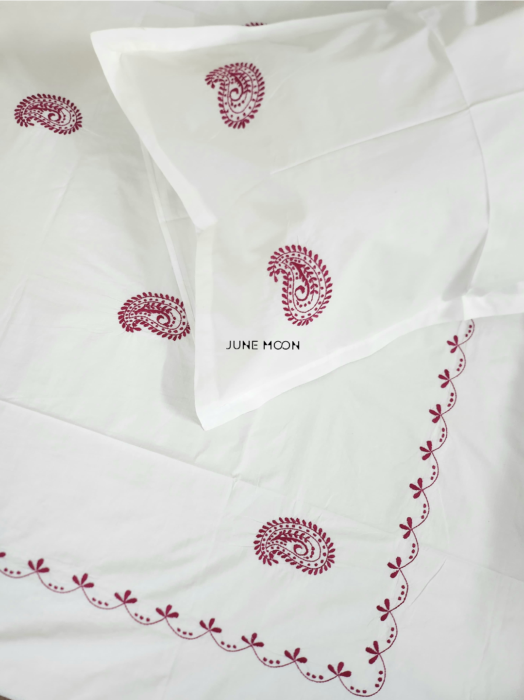 Eloise - Embroidered Bedsheet Set
