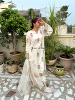 Load image into Gallery viewer, Heer - Block Printed Suit Set (Kurta, Pants &amp; Dupatta)
