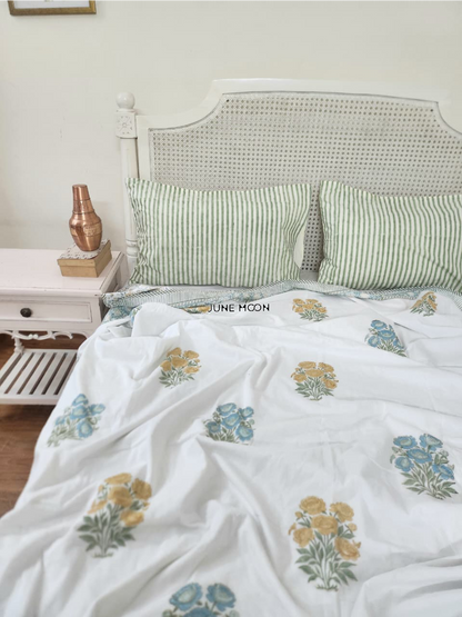 Vintage Whisper - Set of Dohar &amp; Bedsheet