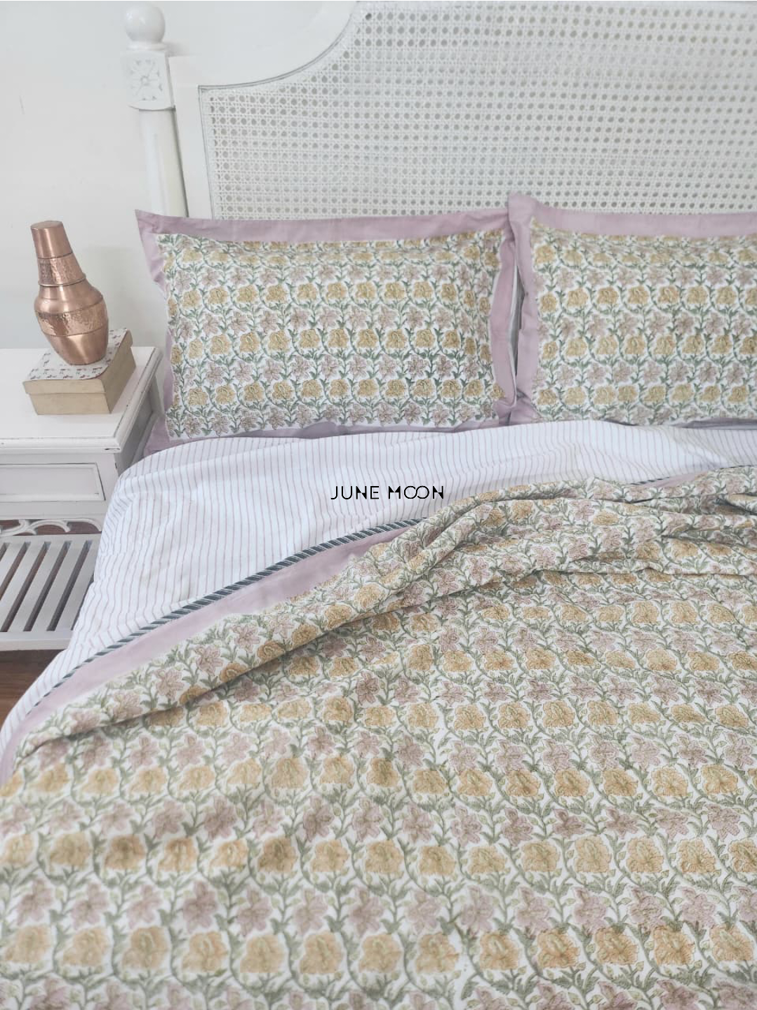 Fairytale - Set of Dohar &amp; Bedsheet