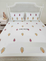 Load image into Gallery viewer, Golden Oak - Set of Quilt &amp; Bedsheet
