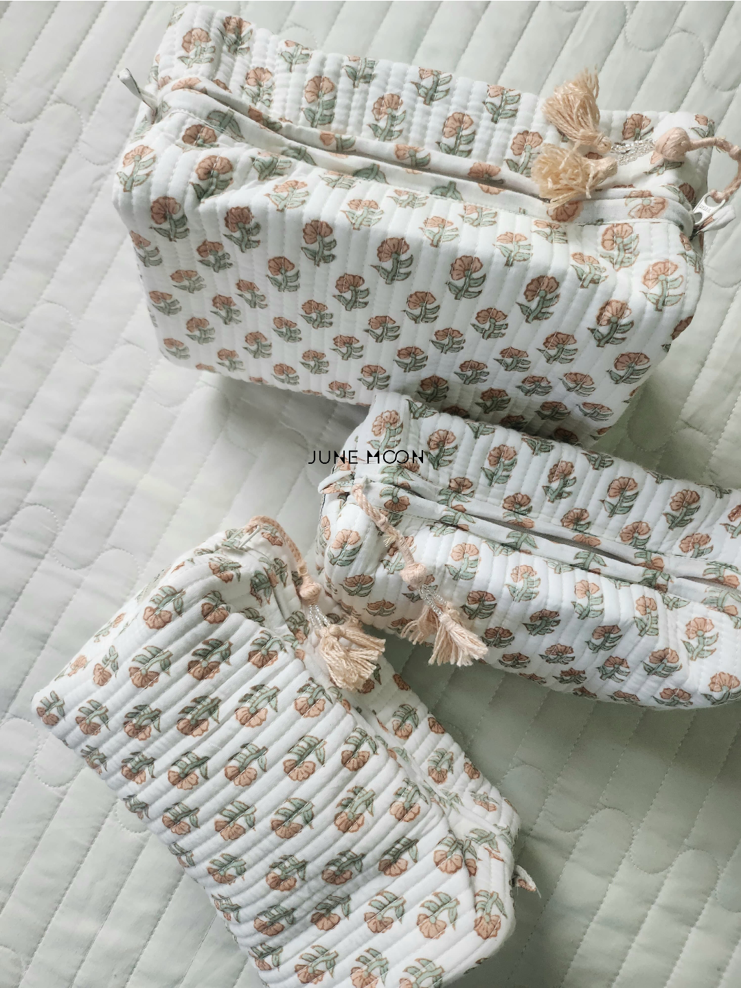 Naveli - Set of 3 Cosmetic Bags