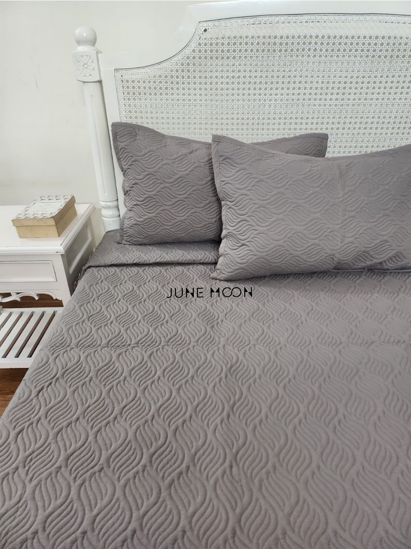 Jahaan - Quilted Bedcover Set