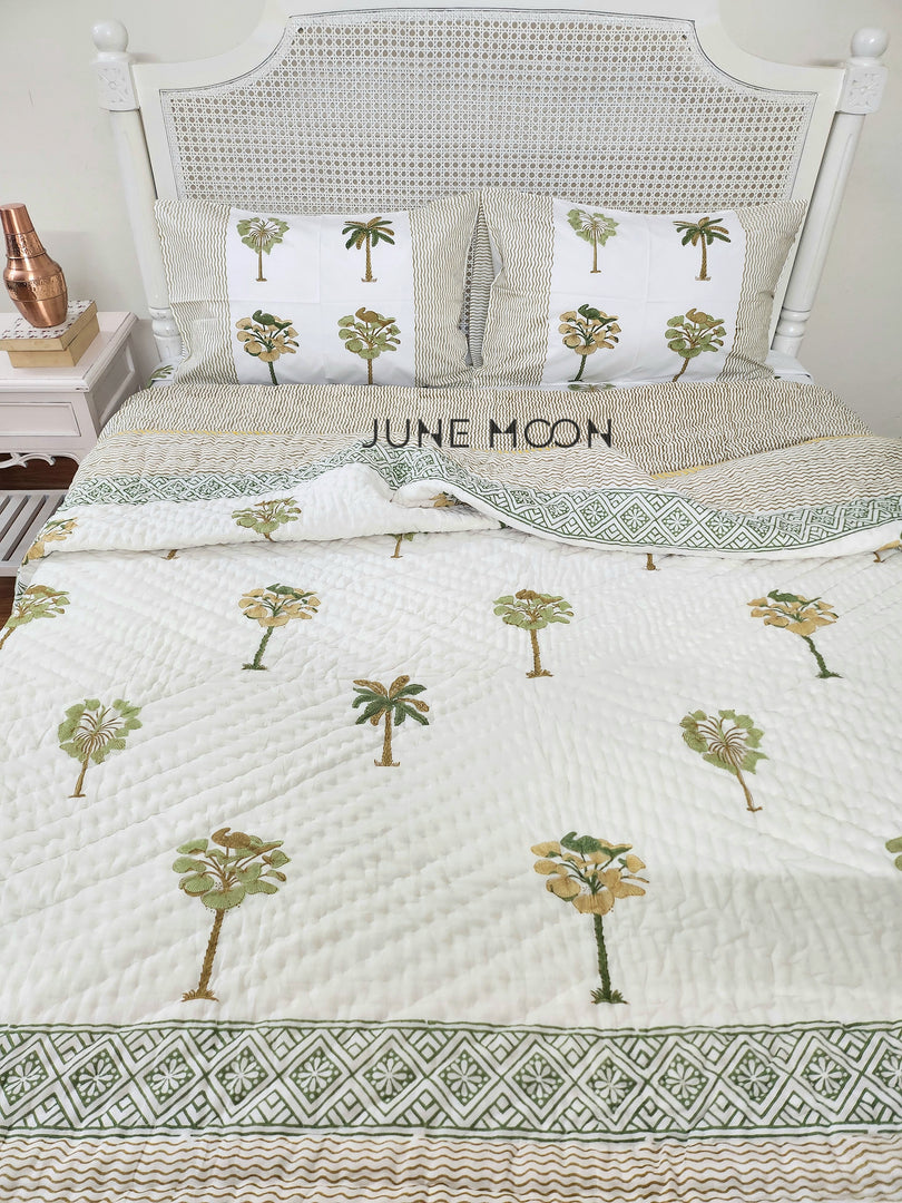 Sultry Greens - Set of Quilt & Bedsheet