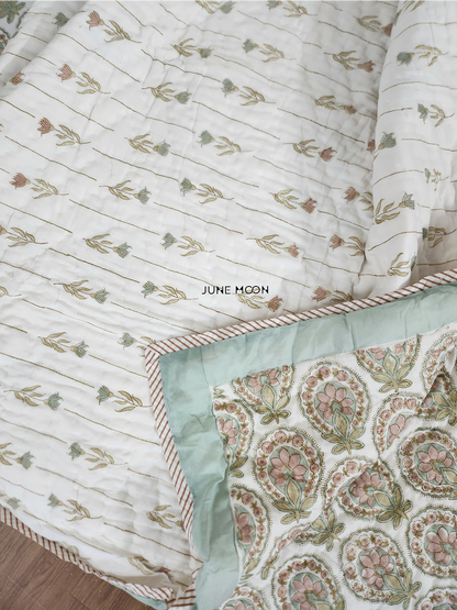 Summer House - Set of Quilt &amp; Bedsheet
