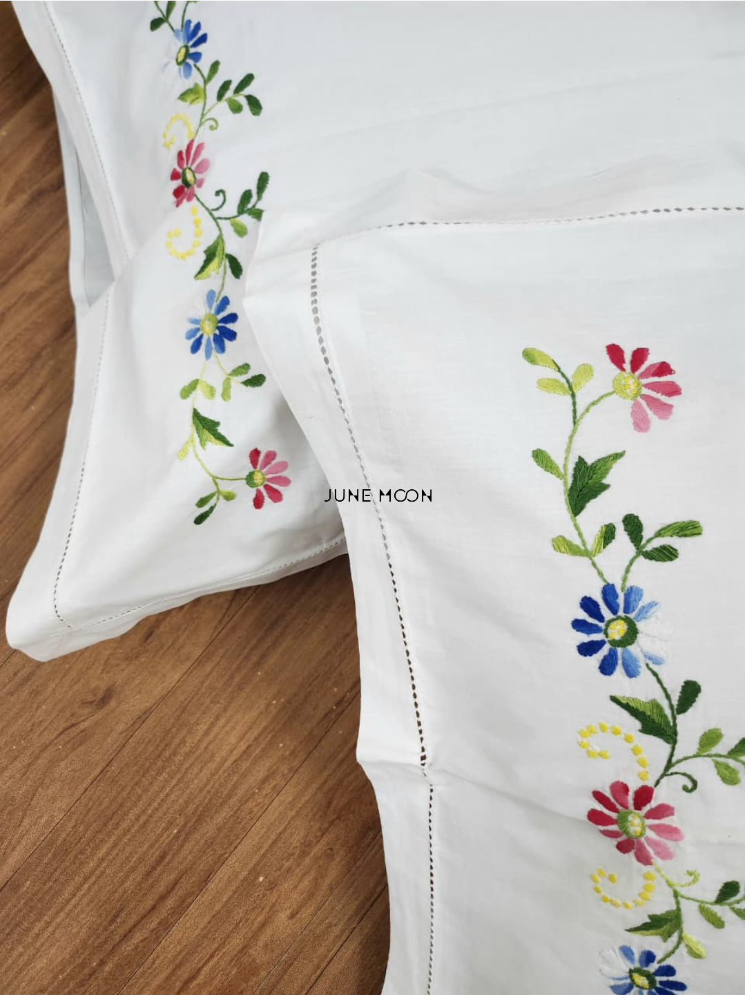 Bella - Set Of 2 Embroidered Pillow Cases