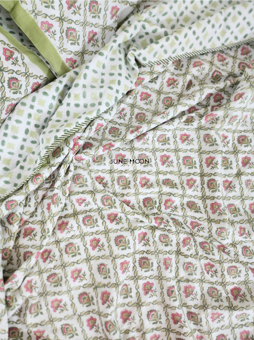 Manmohini - Set of Dohar &amp; Bedsheet