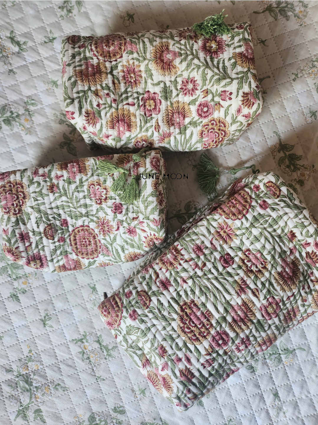 Naveli - Set of 3 Cosmetic Bags