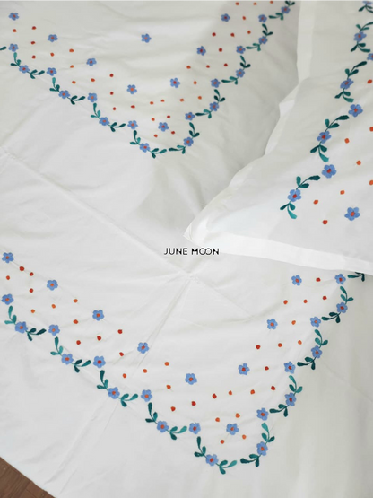 Freda - Embroidered Bedsheet Set
