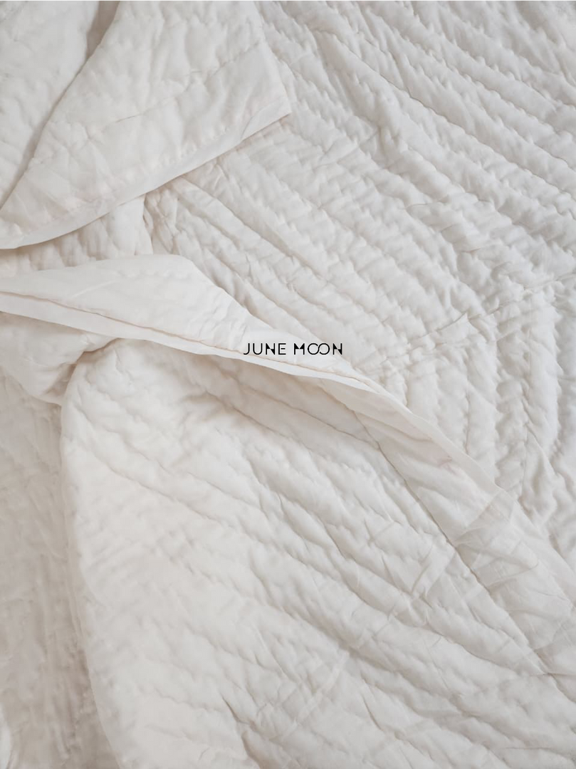 Serendipity - Set of Quilt & Bedsheet