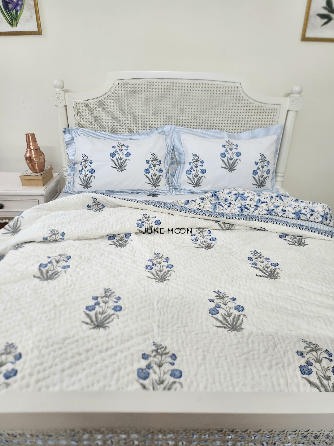 Falak - Set of Quilt &amp; Bedsheet